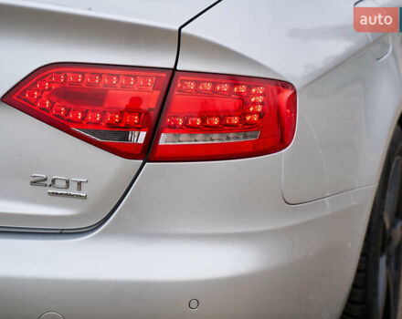 Сірий Ауді А4, об'ємом двигуна 2 л та пробігом 217 тис. км за 11999 $, фото 15 на Automoto.ua