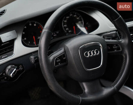 Сірий Ауді А4, об'ємом двигуна 2 л та пробігом 217 тис. км за 11999 $, фото 34 на Automoto.ua