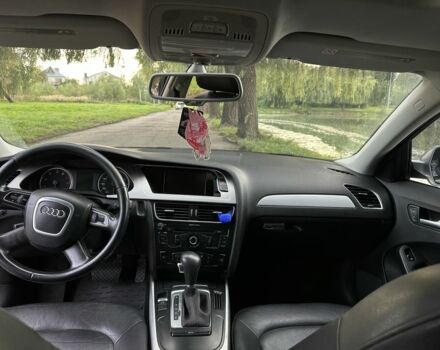 Сірий Ауді А4, об'ємом двигуна 2 л та пробігом 280 тис. км за 10900 $, фото 1 на Automoto.ua