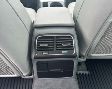 Серый Ауди А4, объемом двигателя 2 л и пробегом 250 тыс. км за 10300 $, фото 9 на Automoto.ua