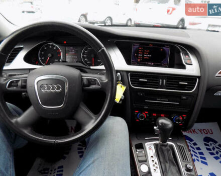 Ауди А4 2012 в Львове на Automoto.ua Серый Ауди А4, объемом двигателя 2 л и пробегом 155 тыс. км за 2250 $, фото 9 на Automoto.ua