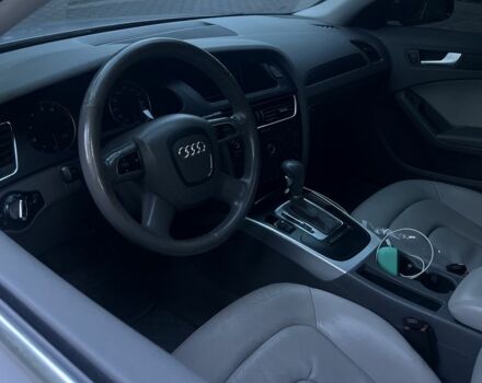 Серый Ауди А4, объемом двигателя 2 л и пробегом 230 тыс. км за 9500 $, фото 6 на Automoto.ua