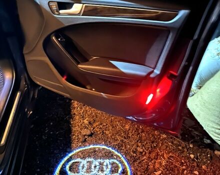 Серый Ауди А4, объемом двигателя 2 л и пробегом 341 тыс. км за 11000 $, фото 6 на Automoto.ua