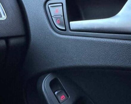 Сірий Ауді А4, об'ємом двигуна 2 л та пробігом 248 тис. км за 11000 $, фото 15 на Automoto.ua