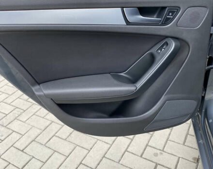 Сірий Ауді А4, об'ємом двигуна 1.98 л та пробігом 275 тис. км за 11000 $, фото 20 на Automoto.ua