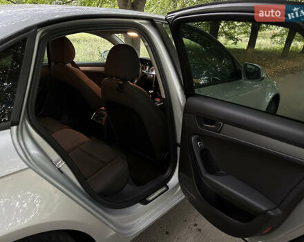 Серый Ауди А4, объемом двигателя 1.97 л и пробегом 201 тыс. км за 14300 $, фото 10 на Automoto.ua