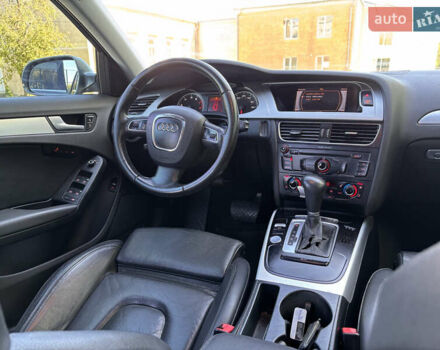 Сірий Ауді А4, об'ємом двигуна 2 л та пробігом 170 тис. км за 9900 $, фото 33 на Automoto.ua