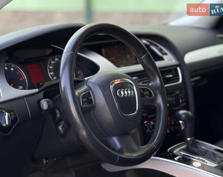 Сірий Ауді А4, об'ємом двигуна 2 л та пробігом 170 тис. км за 9900 $, фото 24 на Automoto.ua