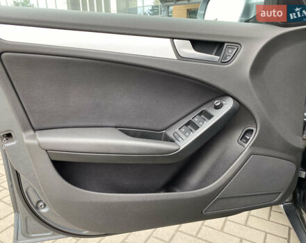 Сірий Ауді А4, об'ємом двигуна 1.98 л та пробігом 275 тис. км за 11000 $, фото 25 на Automoto.ua