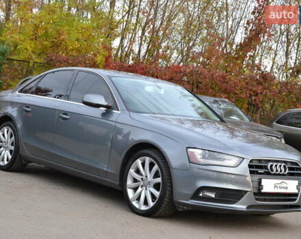 Ауді А4 2013 у Луцьку на Automoto.ua Сірий Ауді А4, об'ємом двигуна 1.98 л та пробігом 156 тис. км за 9999 $, фото 4 на Automoto.ua