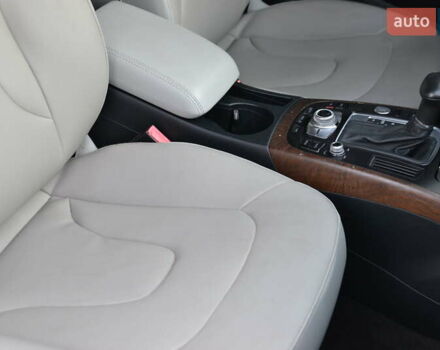 Ауді А4 2013 у Луцьку на Automoto.ua Сірий Ауді А4, об'ємом двигуна 1.98 л та пробігом 156 тис. км за 9999 $, фото 22 на Automoto.ua