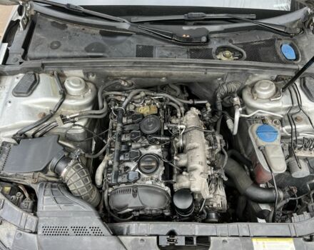 Сірий Ауді А4, об'ємом двигуна 2 л та пробігом 298 тис. км за 9450 $, фото 20 на Automoto.ua