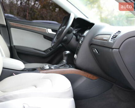 Ауді А4 2013 у Луцьку на Automoto.ua Сірий Ауді А4, об'ємом двигуна 1.98 л та пробігом 156 тис. км за 9999 $, фото 20 на Automoto.ua