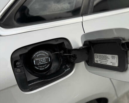 Сірий Ауді А4, об'ємом двигуна 1.98 л та пробігом 189 тис. км за 13200 $, фото 17 на Automoto.ua