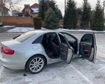 Серый Ауди А4, объемом двигателя 2 л и пробегом 171 тыс. км за 10500 $, фото 2 на Automoto.ua