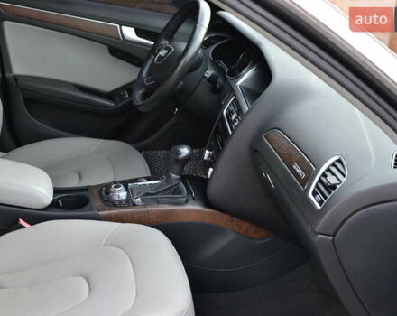 Ауді А4 2013 у Луцьку на Automoto.ua Сірий Ауді А4, об'ємом двигуна 1.98 л та пробігом 156 тис. км за 9999 $, фото 21 на Automoto.ua