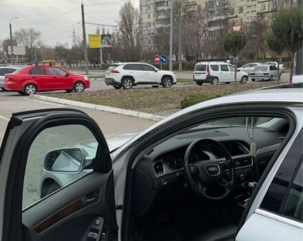 Серый Ауди А4, объемом двигателя 2 л и пробегом 200 тыс. км за 13000 $, фото 3 на Automoto.ua