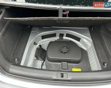 Сірий Ауді А4, об'ємом двигуна 1.97 л та пробігом 140 тис. км за 15000 $, фото 11 на Automoto.ua