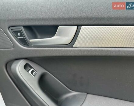 Сірий Ауді А4, об'ємом двигуна 1.98 л та пробігом 171 тис. км за 15000 $, фото 16 на Automoto.ua