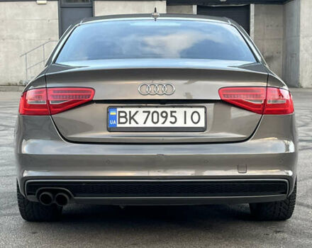 Ауді А4 2014 у Києві на Automoto.ua Сірий Ауді А4, об'ємом двигуна 1.98 л та пробігом 117 тис. км за 12999 $, фото 4 на Automoto.ua