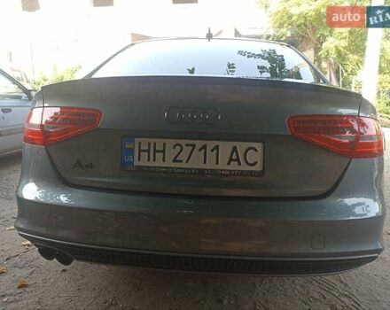Ауди А4 2015 в Одессе на Automoto.ua Серый Ауди А4, объемом двигателя 2 л и пробегом 208 тыс. км за 14000 $, фото 1 на Automoto.ua
