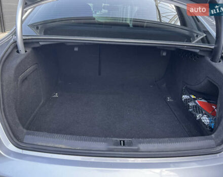 Ауді А4 2015 у Львові на Automoto.ua Сірий Ауді А4, об'ємом двигуна 1.98 л та пробігом 131 тис. км за 13800 $, фото 36 на Automoto.ua