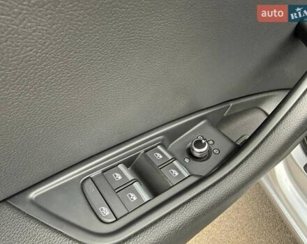 Сірий Ауді А4, об'ємом двигуна 1.98 л та пробігом 118 тис. км за 18490 $, фото 15 на Automoto.ua