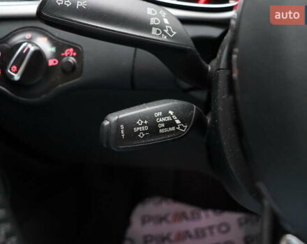 Сірий Ауді А4, об'ємом двигуна 2 л та пробігом 140 тис. км за 14900 $, фото 19 на Automoto.ua