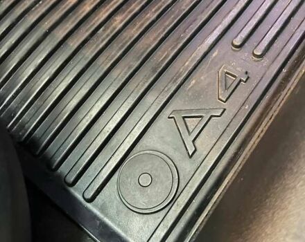 Сірий Ауді А4, об'ємом двигуна 1.98 л та пробігом 173 тис. км за 14000 $, фото 39 на Automoto.ua