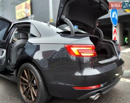 Серый Ауди А4, объемом двигателя 2 л и пробегом 128 тыс. км за 15990 $, фото 13 на Automoto.ua