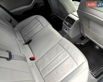 Серый Ауди А4, объемом двигателя 2 л и пробегом 128 тыс. км за 15990 $, фото 60 на Automoto.ua