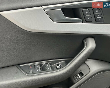 Серый Ауди А4, объемом двигателя 1.98 л и пробегом 100 тыс. км за 19300 $, фото 11 на Automoto.ua