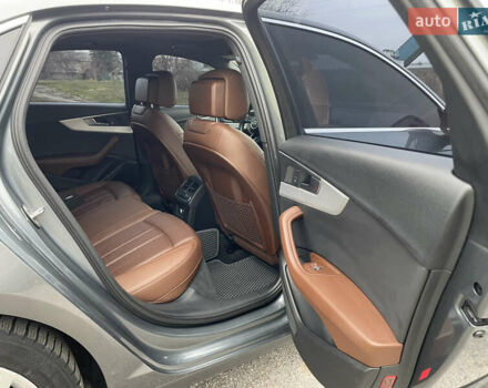 Сірий Ауді А4, об'ємом двигуна 2 л та пробігом 54 тис. км за 17800 $, фото 51 на Automoto.ua