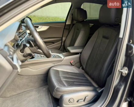 Сірий Ауді А4, об'ємом двигуна 2 л та пробігом 110 тис. км за 19500 $, фото 13 на Automoto.ua