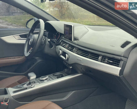 Сірий Ауді А4, об'ємом двигуна 2 л та пробігом 54 тис. км за 17800 $, фото 33 на Automoto.ua