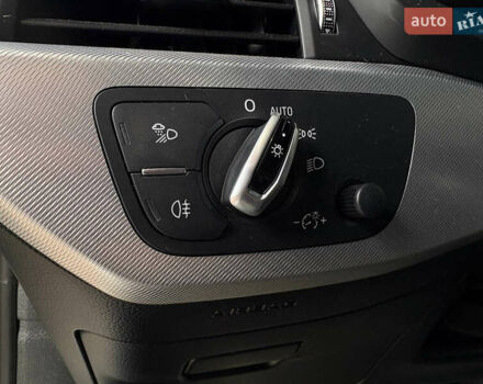 Серый Ауди А4, объемом двигателя 2 л и пробегом 247 тыс. км за 16000 $, фото 5 на Automoto.ua