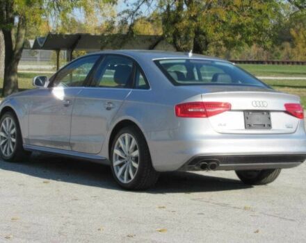 Серый Ауди А4, объемом двигателя 2 л и пробегом 80 тыс. км за 8900 $, фото 5 на Automoto.ua