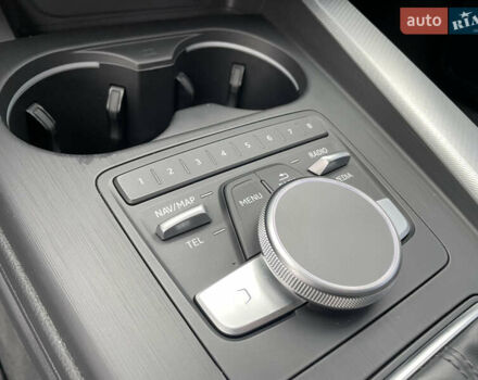 Сірий Ауді А4, об'ємом двигуна 2 л та пробігом 54 тис. км за 17800 $, фото 42 на Automoto.ua