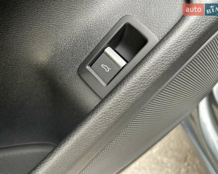 Сірий Ауді А4, об'ємом двигуна 2 л та пробігом 54 тис. км за 17800 $, фото 46 на Automoto.ua
