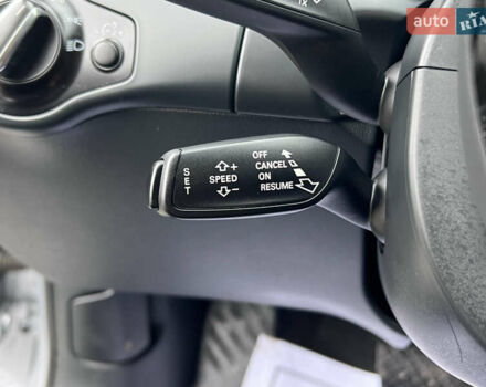 Сірий Ауді А4, об'ємом двигуна 2 л та пробігом 225 тис. км за 12490 $, фото 23 на Automoto.ua