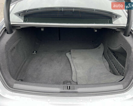 Сірий Ауді А4, об'ємом двигуна 2 л та пробігом 225 тис. км за 12490 $, фото 52 на Automoto.ua