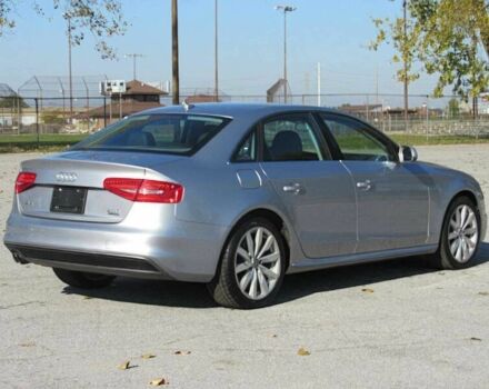 Серый Ауди А4, объемом двигателя 2 л и пробегом 80 тыс. км за 8900 $, фото 4 на Automoto.ua