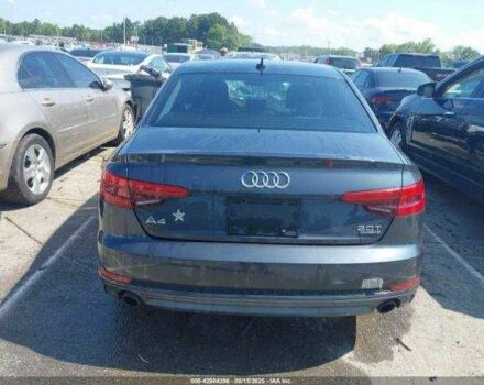 Серый Ауди А4, объемом двигателя 2 л и пробегом 307 тыс. км за 9500 $, фото 2 на Automoto.ua