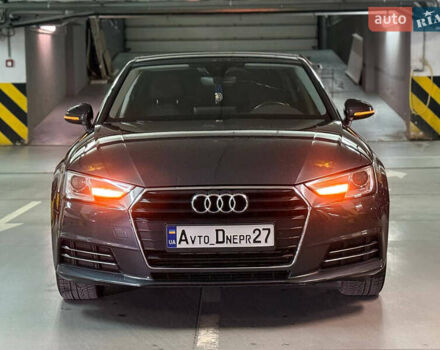 Серый Ауди А4, объемом двигателя 2 л и пробегом 147 тыс. км за 12999 $, фото 4 на Automoto.ua