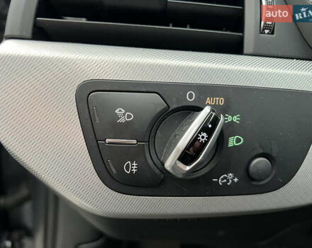 Серый Ауди А4, объемом двигателя 1.98 л и пробегом 100 тыс. км за 19300 $, фото 12 на Automoto.ua