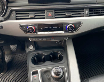 Сірий Ауді А4, об'ємом двигуна 1.98 л та пробігом 170 тис. км за 18000 $, фото 11 на Automoto.ua