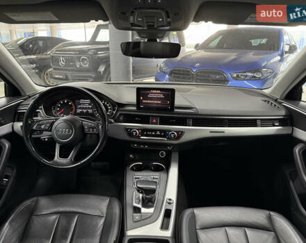 Сірий Ауді А4, об'ємом двигуна 2 л та пробігом 113 тис. км за 17900 $, фото 20 на Automoto.ua