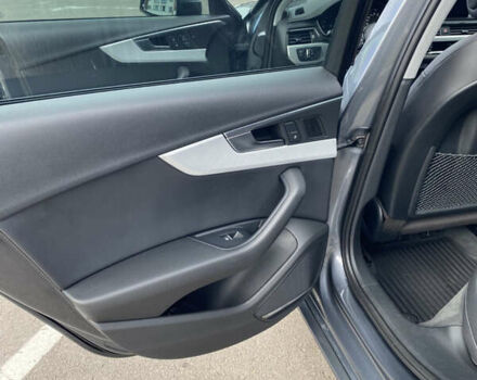 Сірий Ауді А4, об'ємом двигуна 1.98 л та пробігом 170 тис. км за 18000 $, фото 25 на Automoto.ua