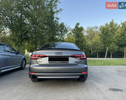 Серый Ауди А4, объемом двигателя 1.98 л и пробегом 116 тыс. км за 30000 $, фото 4 на Automoto.ua