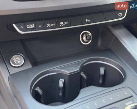 Ауді А4 2017 у Києві на Automoto.ua Сірий Ауді А4, об'ємом двигуна 2 л та пробігом 211 тис. км за 17300 $, фото 87 на Automoto.ua